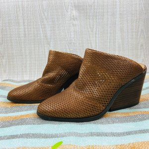 🦋Lucky Brand Women's Larsson Clog